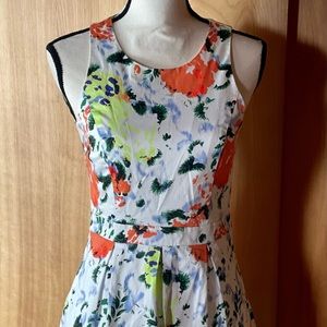 Gap size 4 spring dress